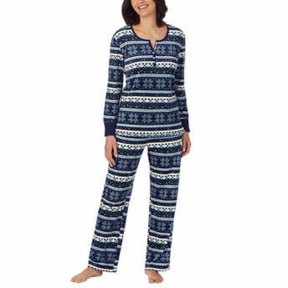 Nautica 2-Piece Fleece Pajamas Set - Picture 7 of 8